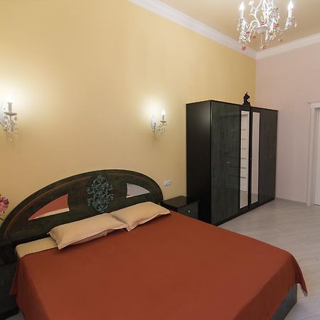 Vip Apartment In The Very Center Of Odessa With Sea View Екстер'єр фото